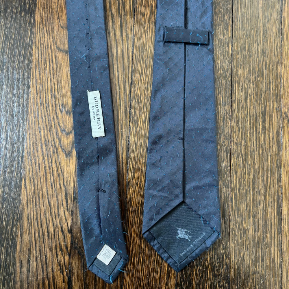 Burberry Silk Tie - Picture 4 of 5